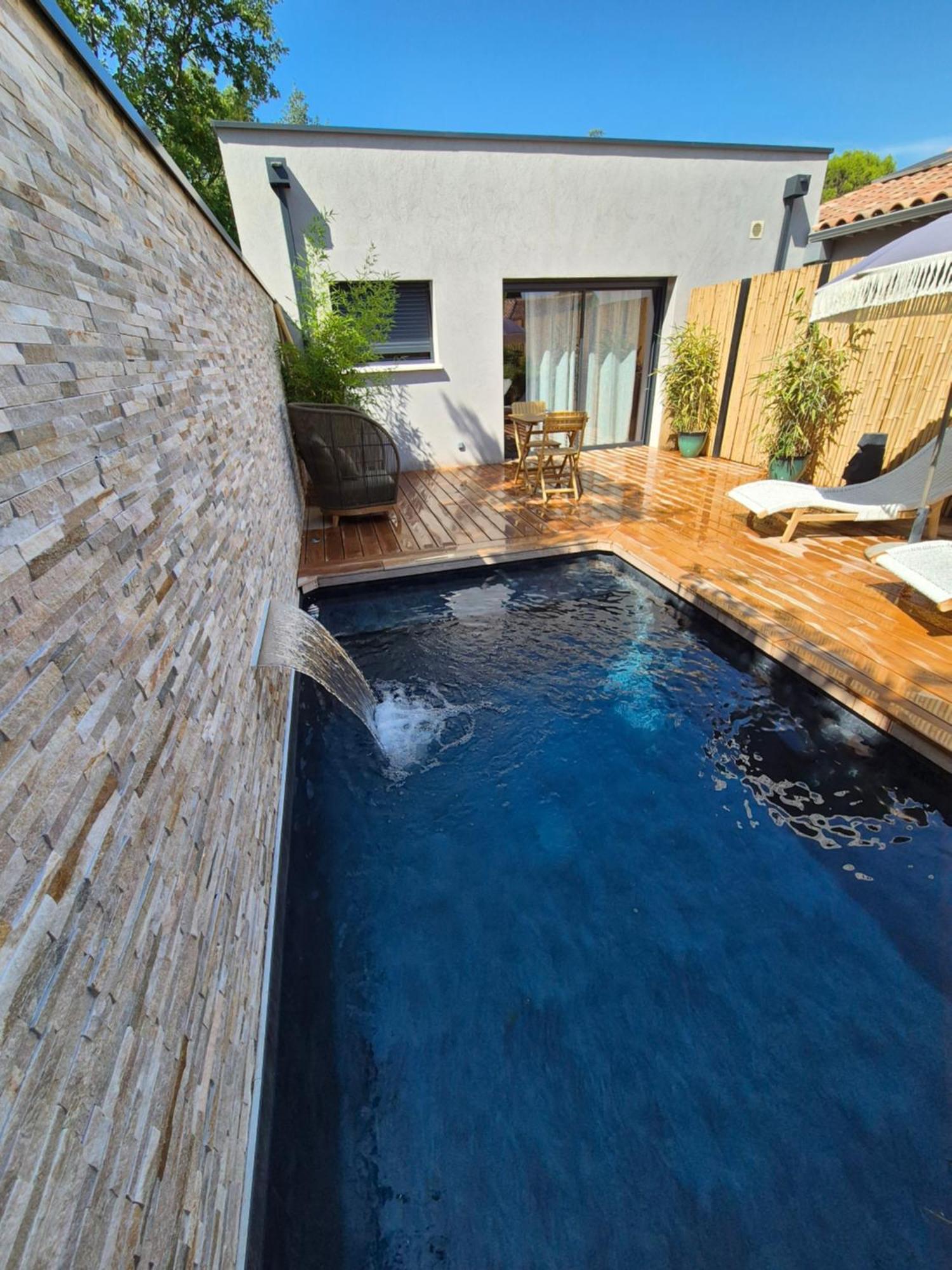Le Cocoon - Jacuzzi, Sauna Et Piscine Privee Carpentras Exterior foto